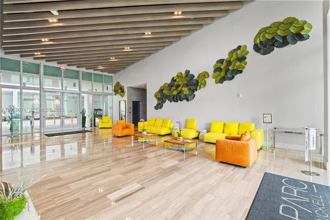 Building Photo - 1600 SW 1st Ave