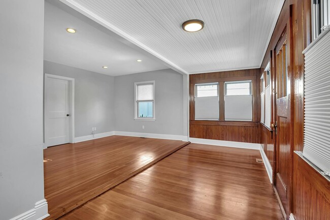 Building Photo - 31 Riggs Pl