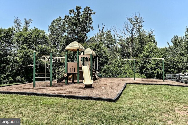 Building Photo - 13821 Litespeed Way