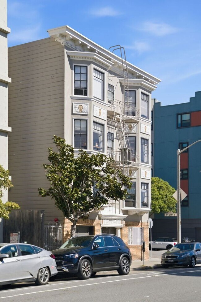 Building Photo - 2100 Post St