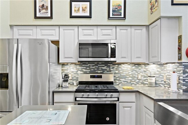 Building Photo - 8203 Miller Falls Dr