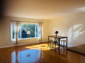 Building Photo - 425 Idaho Ave