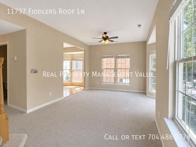 Building Photo - 11737 Fiddlers Roof Ln