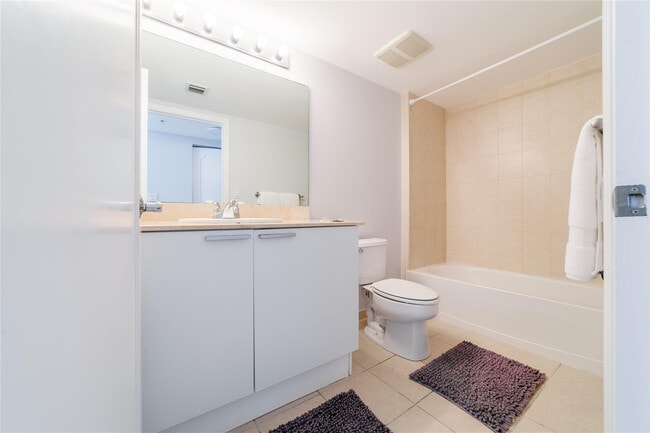 Building Photo - 16699 Collins Ave