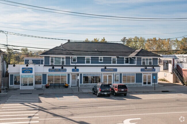 Building Photo - 14 Bayville Ave