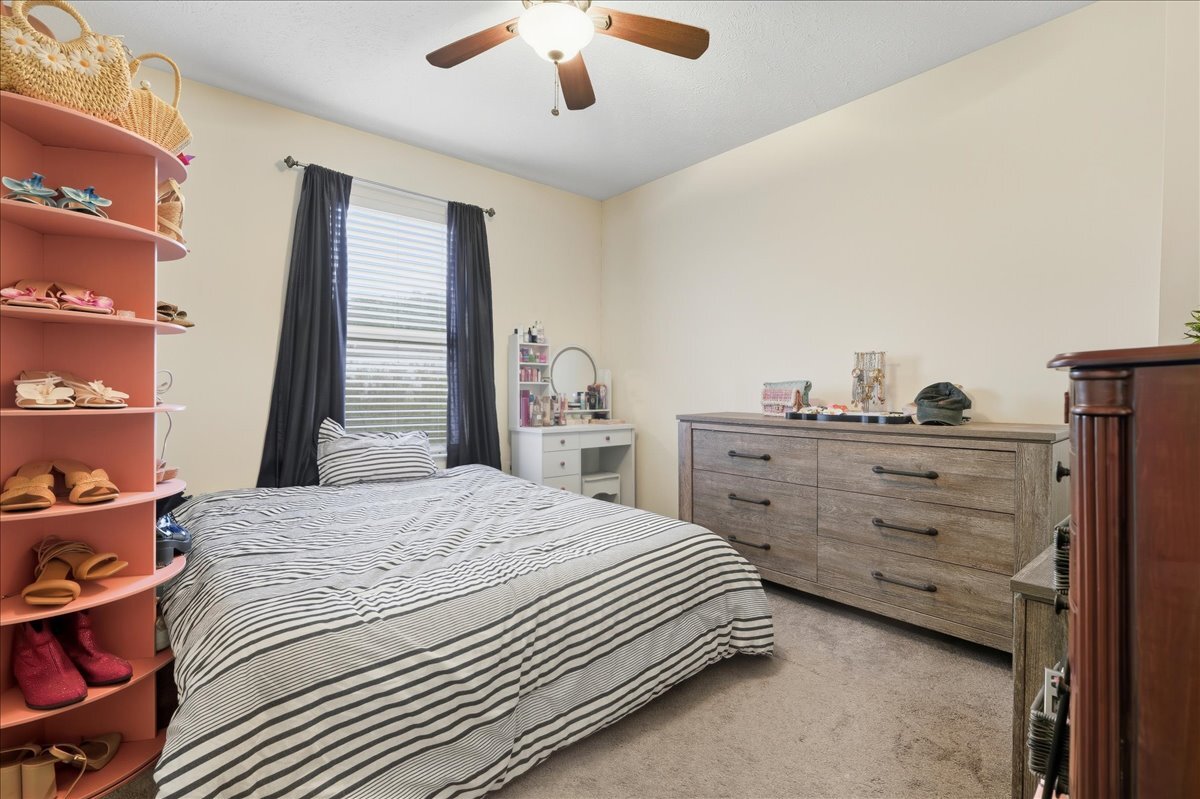 Building Photo - 1501 Canterbury Dr