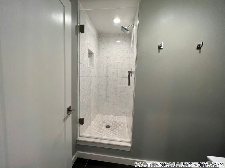 Building Photo - 469 Massachusetts Ave