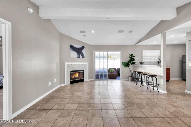 Building Photo - 12967 Canyon Creek Trail S