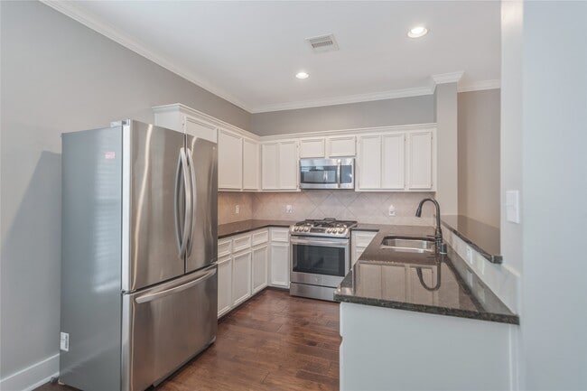 Building Photo - 1207 Nagle St