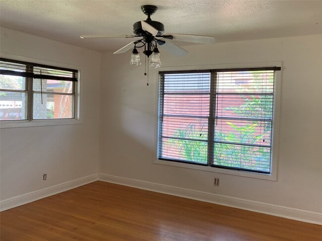 Building Photo - 1202 Dunstan Rd