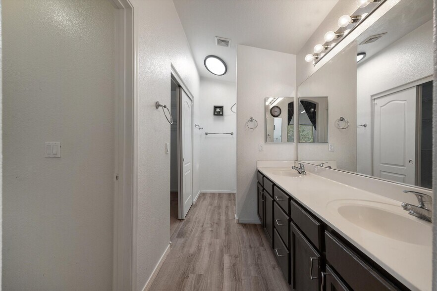 Building Photo - 7646 E Covina St