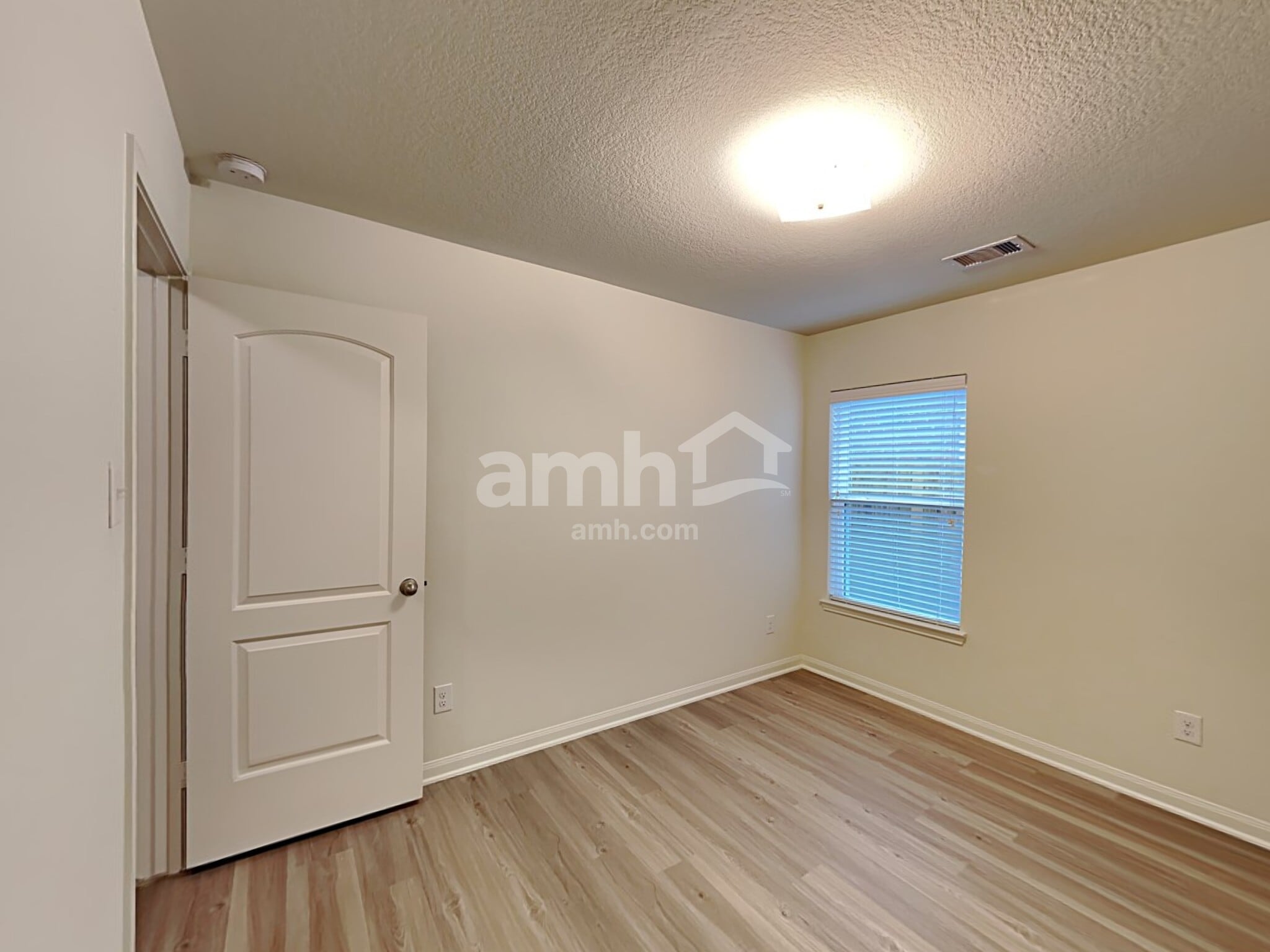 Building Photo - 22431 Bauer Canyon Dr