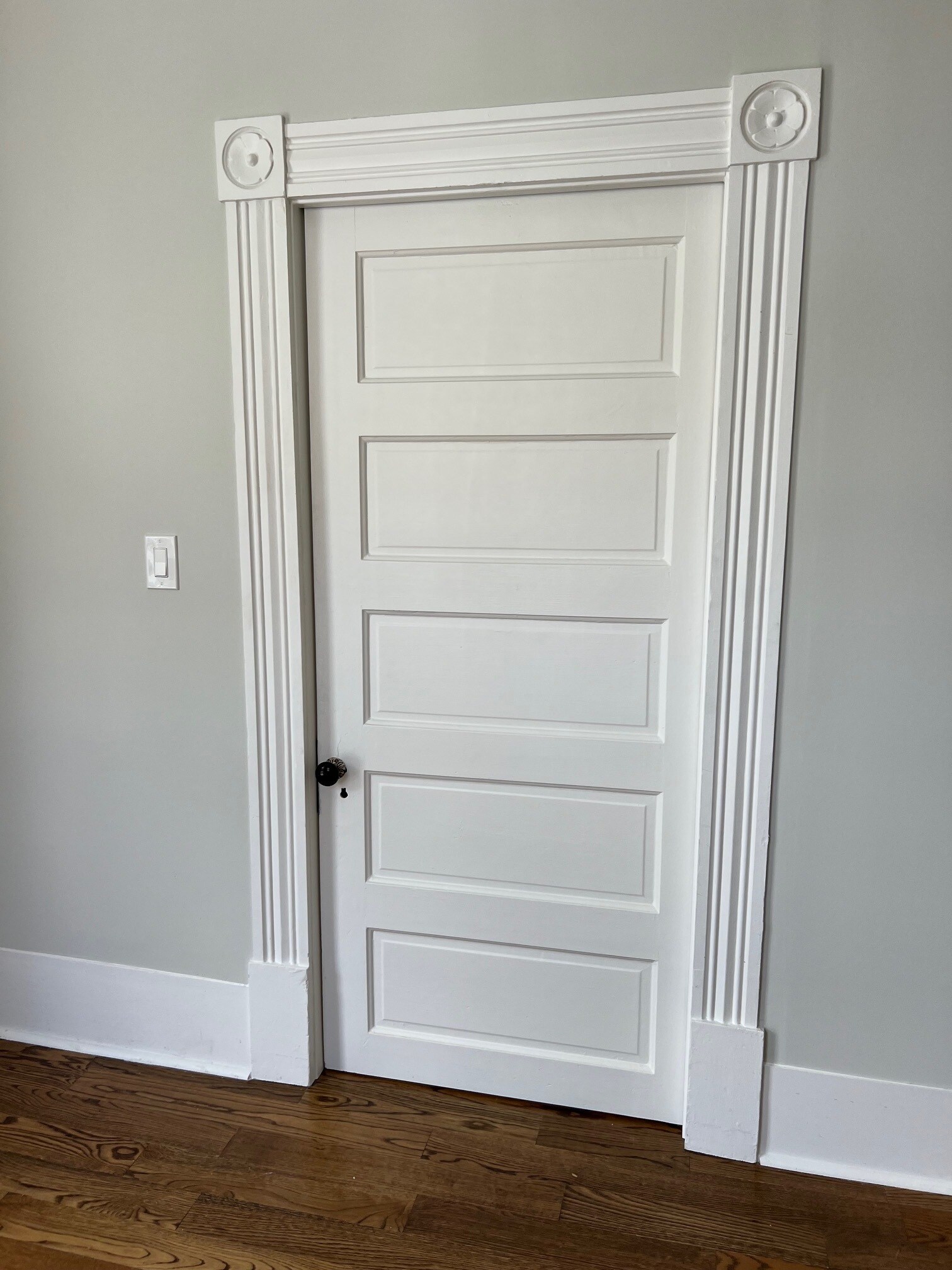 Beautiful solid wood interior doors and ornate custom trim - 1616 Post Office St