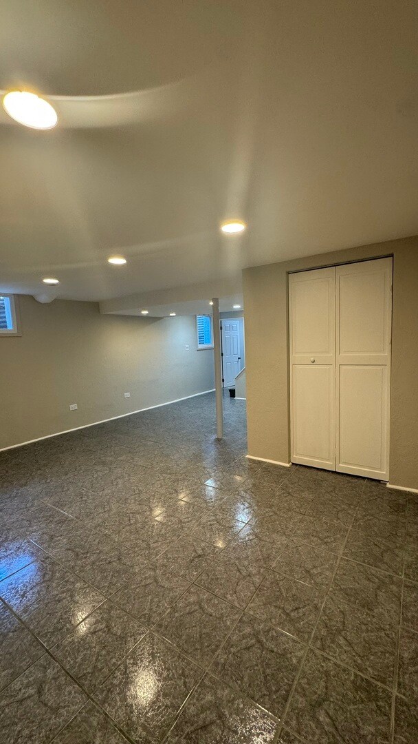 Building Photo - 7333 Winthrop Way