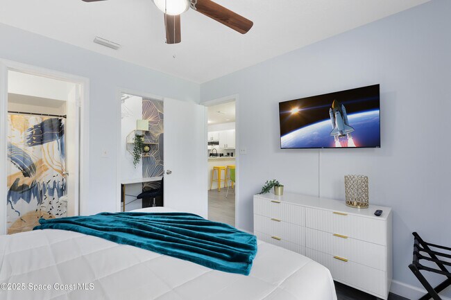 Building Photo - 3165 South St