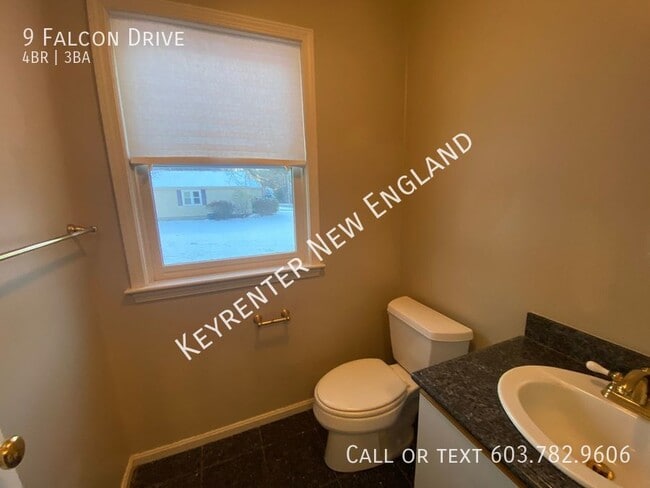 Building Photo - 9 Falcon Dr