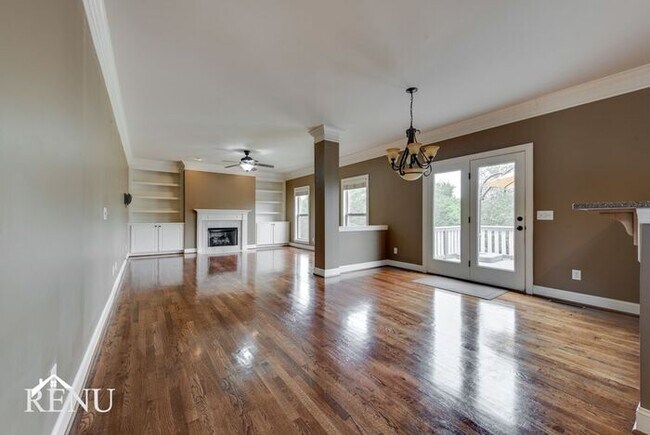 Building Photo - 1338 Sweetwater Dr