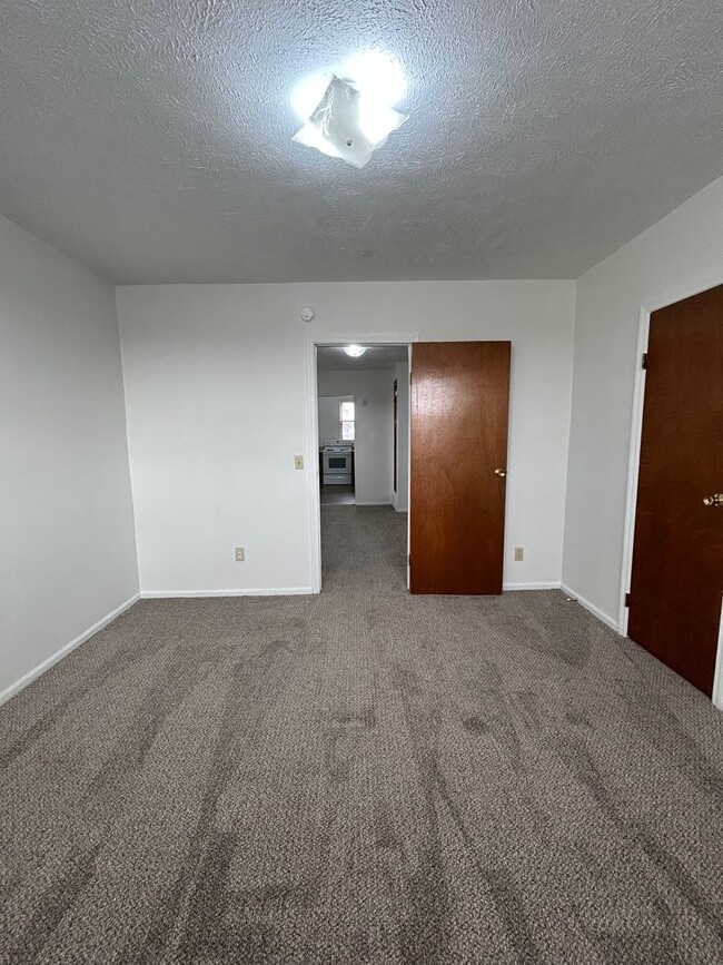 Building Photo - (1937 S 12th St)