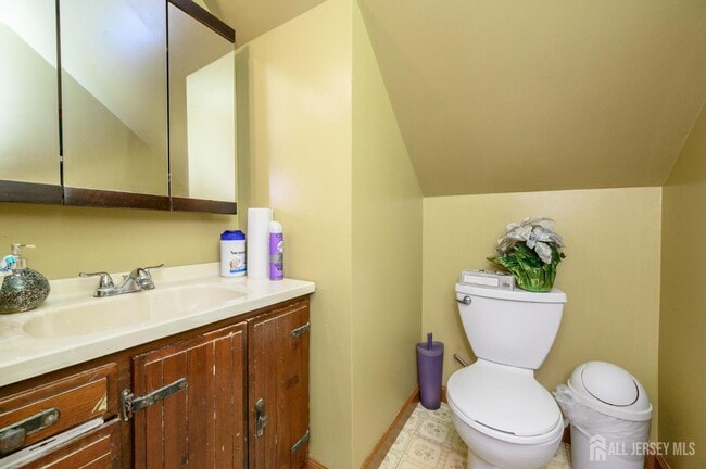 Building Photo - 1 Ovington Ave