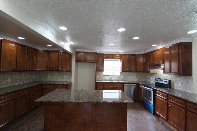 Building Photo - 4311 Aspenglen Dr