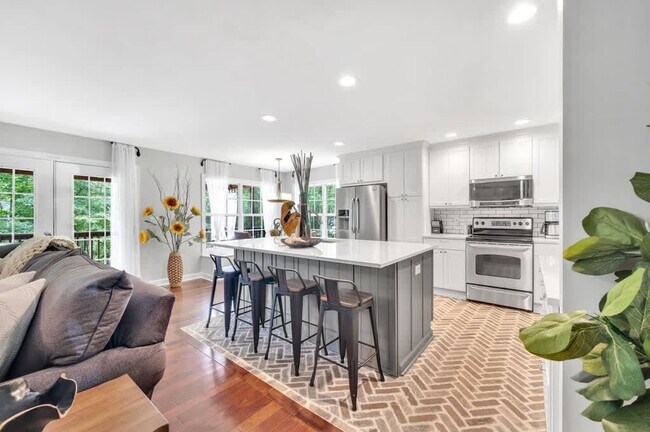 Building Photo - 254 Beaten Path Rd