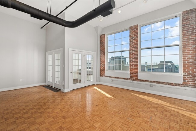 Building Photo - 101 N Chestnut St Apt 3