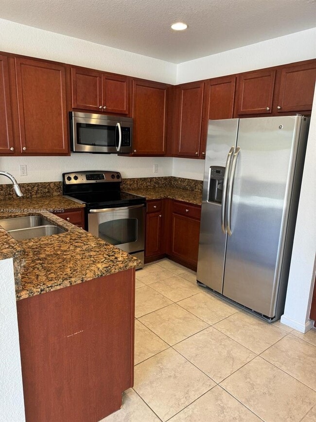 Building Photo - 297 Las Brisas Cir