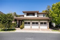 Building Photo - 32 Gleneagles Dr