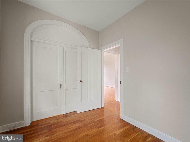 Building Photo - 325 N Braddock St