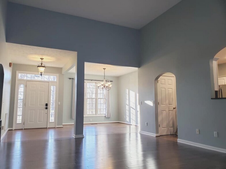 Building Photo - 4501 Cove Loop Rd