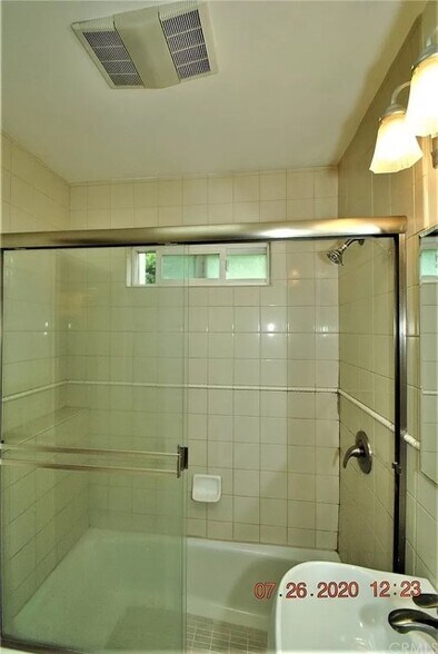 Building Photo - 440 W Elk Ave