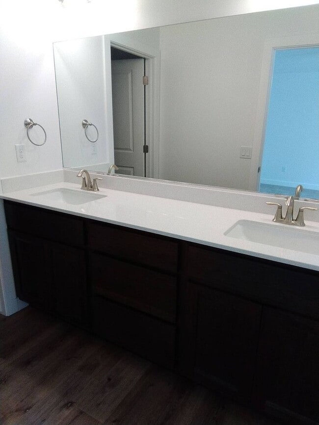 Building Photo - Located in Arbor Park