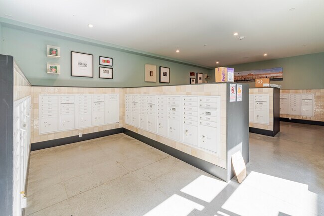 Building Photo - 1501 Buena Vista Ave