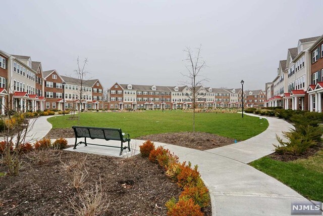 Building Photo - 4-12-30 30th St