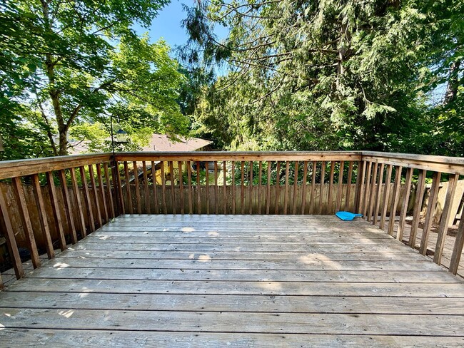 Building Photo - Updated Craftsman on Corner Lot in Aloha~ ...