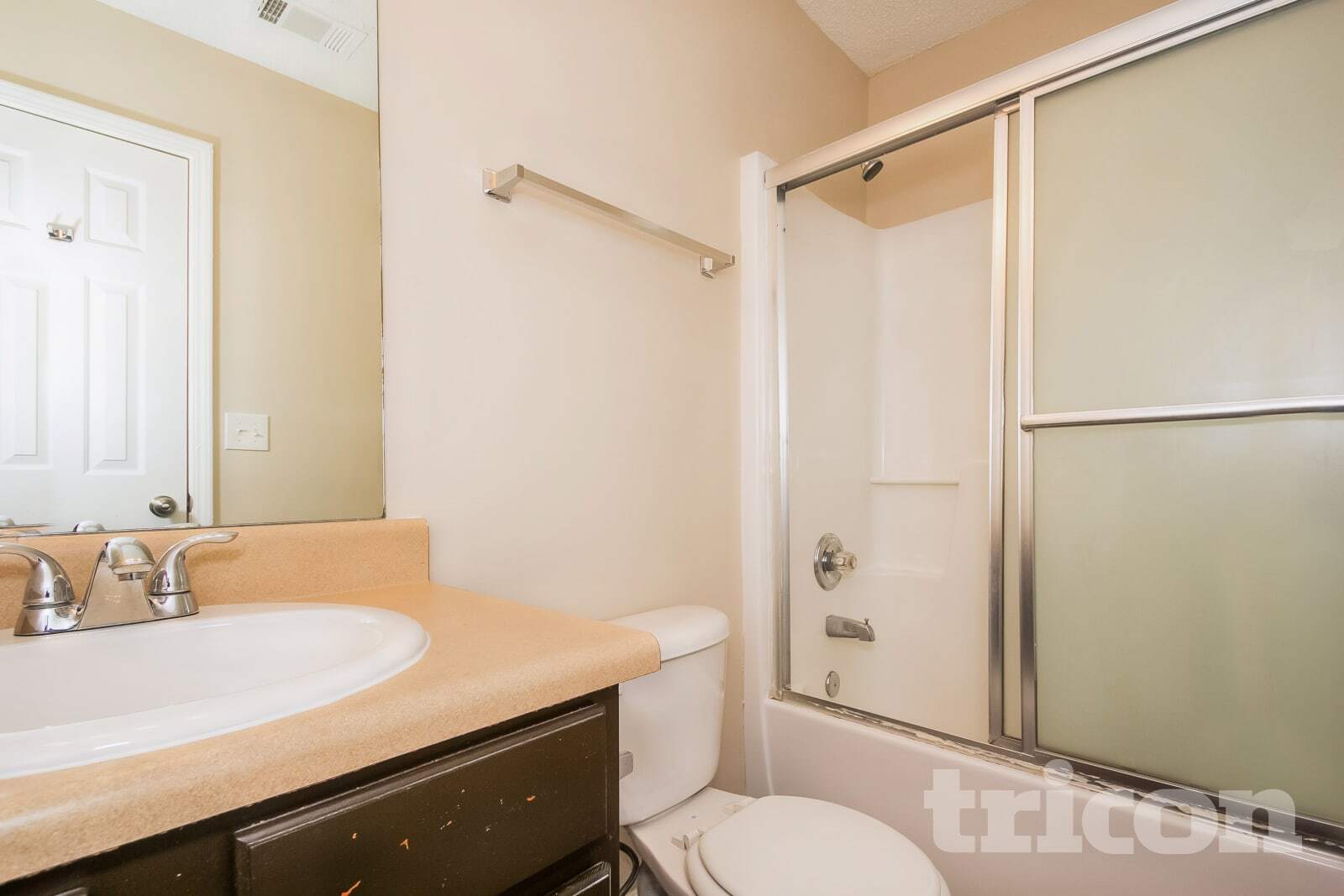 Building Photo - 2040 Smithfield Ave