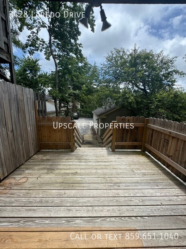 Building Photo - 3428 Laredo Dr