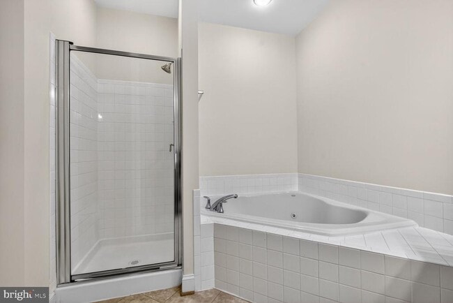 Building Photo - 13210 Rabbit Chase Rd