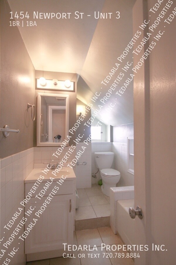 Building Photo - 1454 Newport St