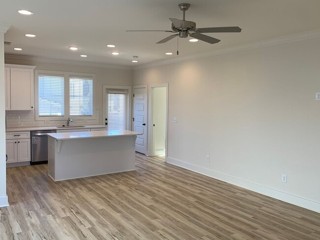 Building Photo - Piper Glenn Subdivision