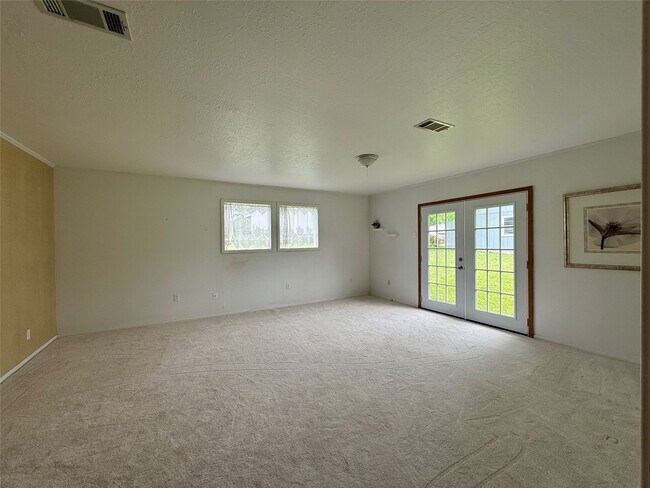Building Photo - 337 W Cattle Dr