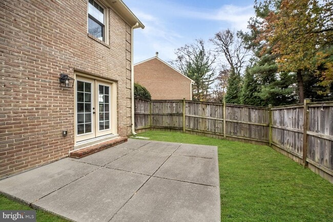 Building Photo - 4083 Norbeck Square Dr