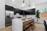 Building Photo - 4110 Cortlandt St