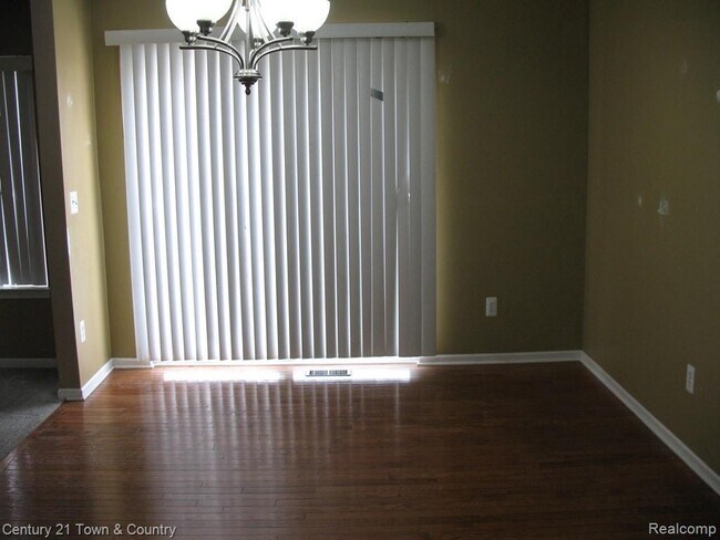 Building Photo - 180 Legacy Park Cir
