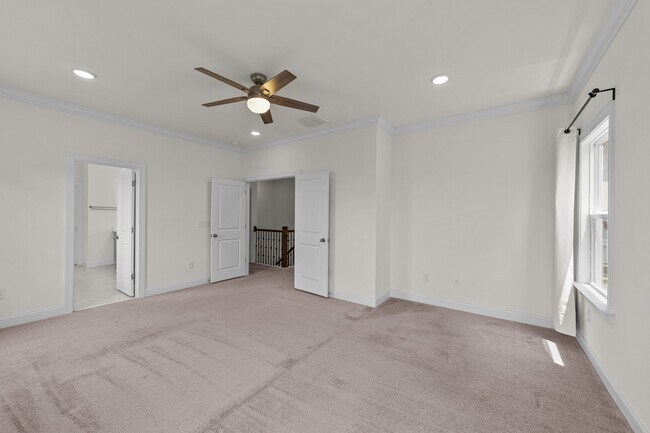 Building Photo - 824 Summit Crest Ct