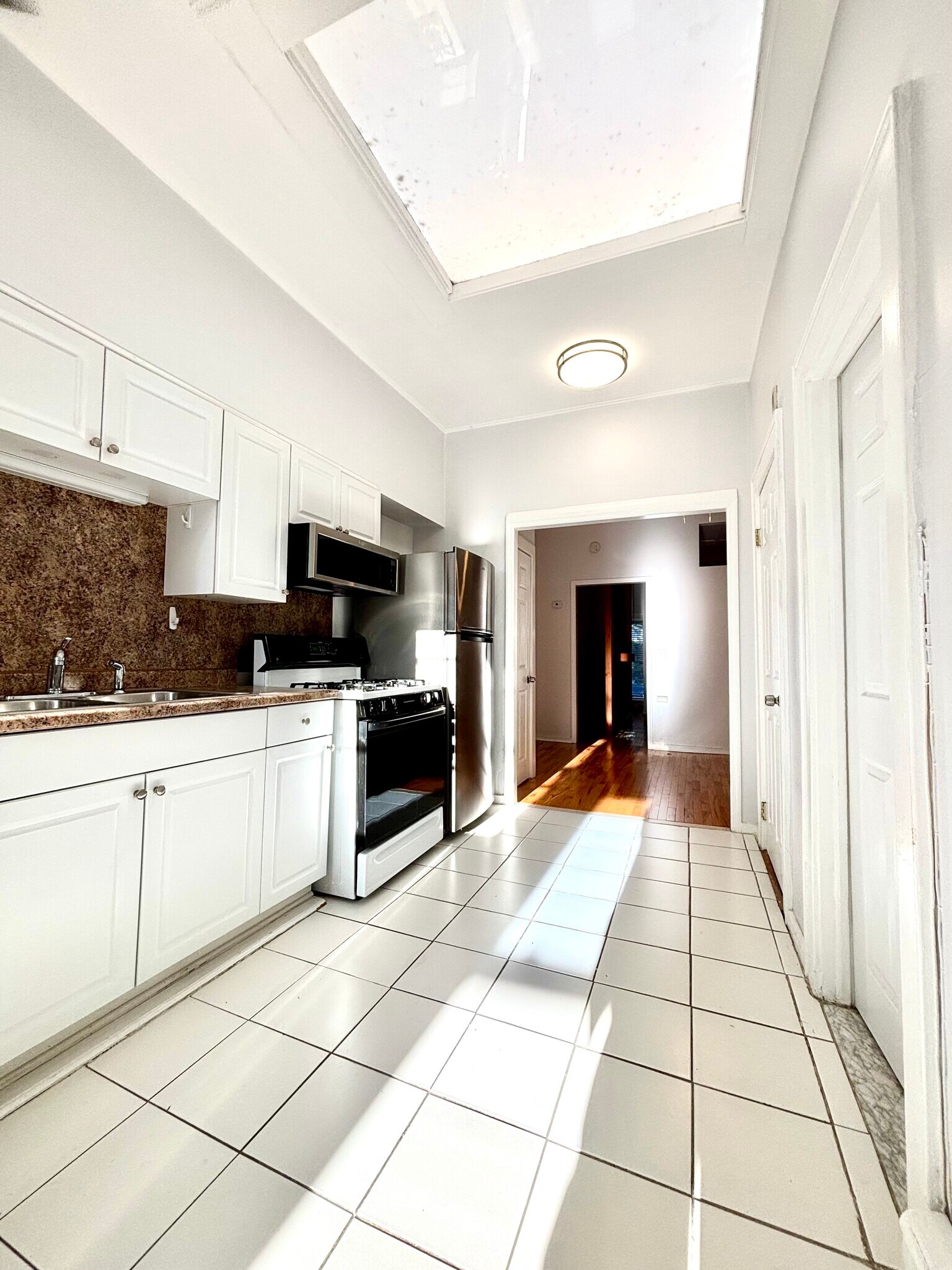 Building Photo - 26 Sterling Pl