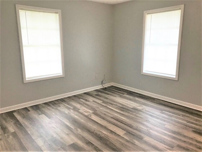 Building Photo - 920 Prater Rd