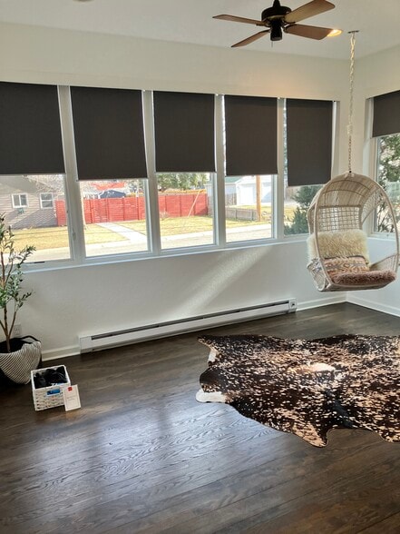 Foyer - 9100 Grandview Ave