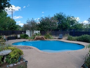 Building Photo - 1846 Sandpiper Dr