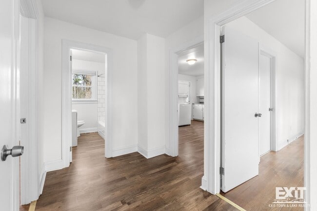 Building Photo - Welcome to your 2 bedroom, 1 bath home in South Hill!